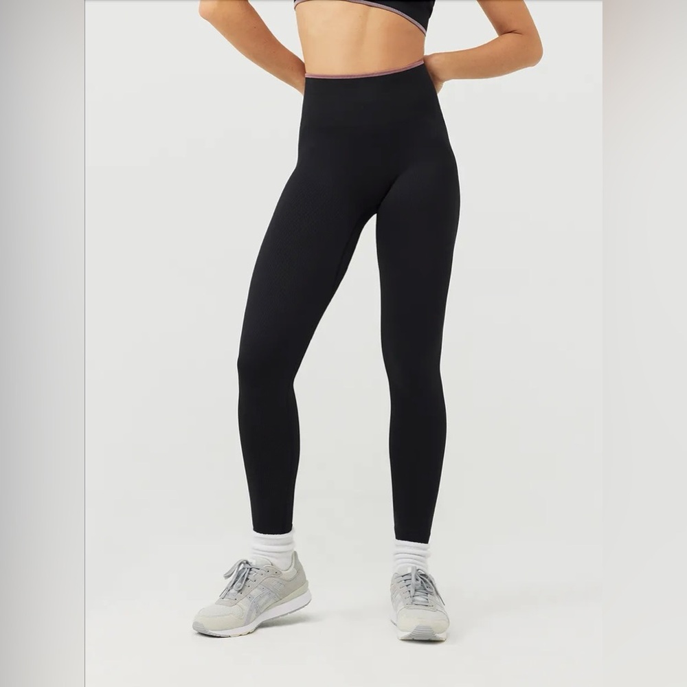 OUTDOOR VOICES - SeamlessRib 7/8 Legging, Size XS, Black